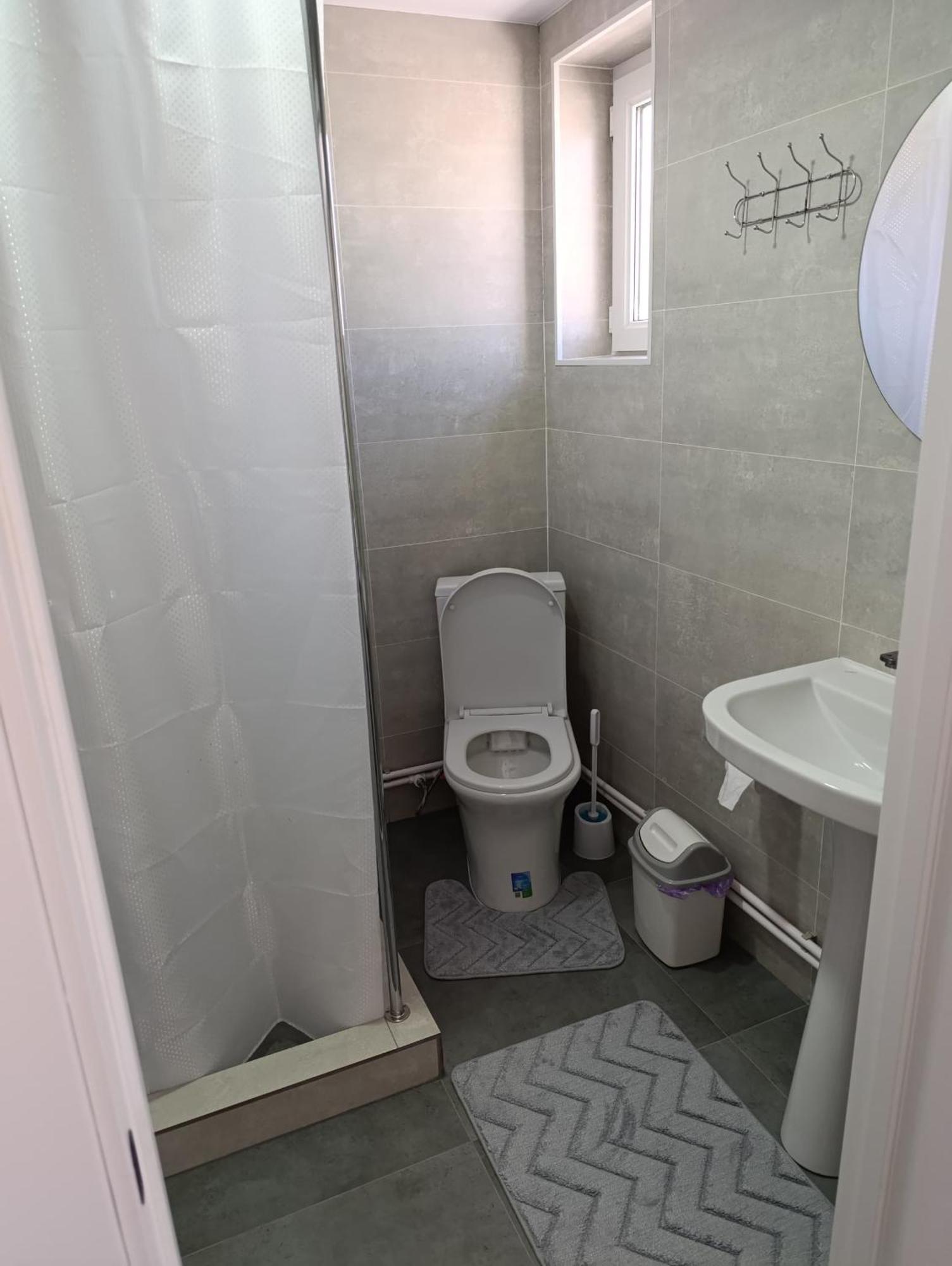 Center Guesthouse Kochkor エクステリア 写真