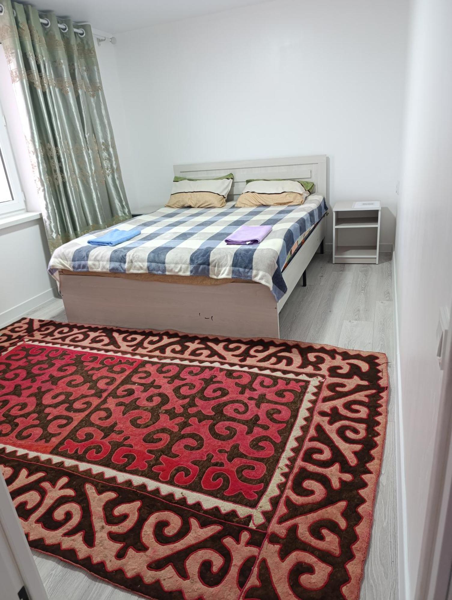 Center Guesthouse Kochkor エクステリア 写真
